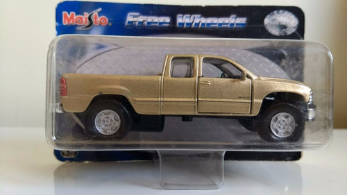 Silverado  Pickup 1999 dourada - Lacrada